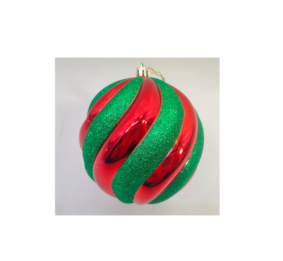 Red & Green Swirl Shatterproof Bauble – 12cm